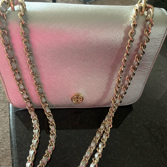 Tory Burch silver bag with gold chain - Picture 1 of 4